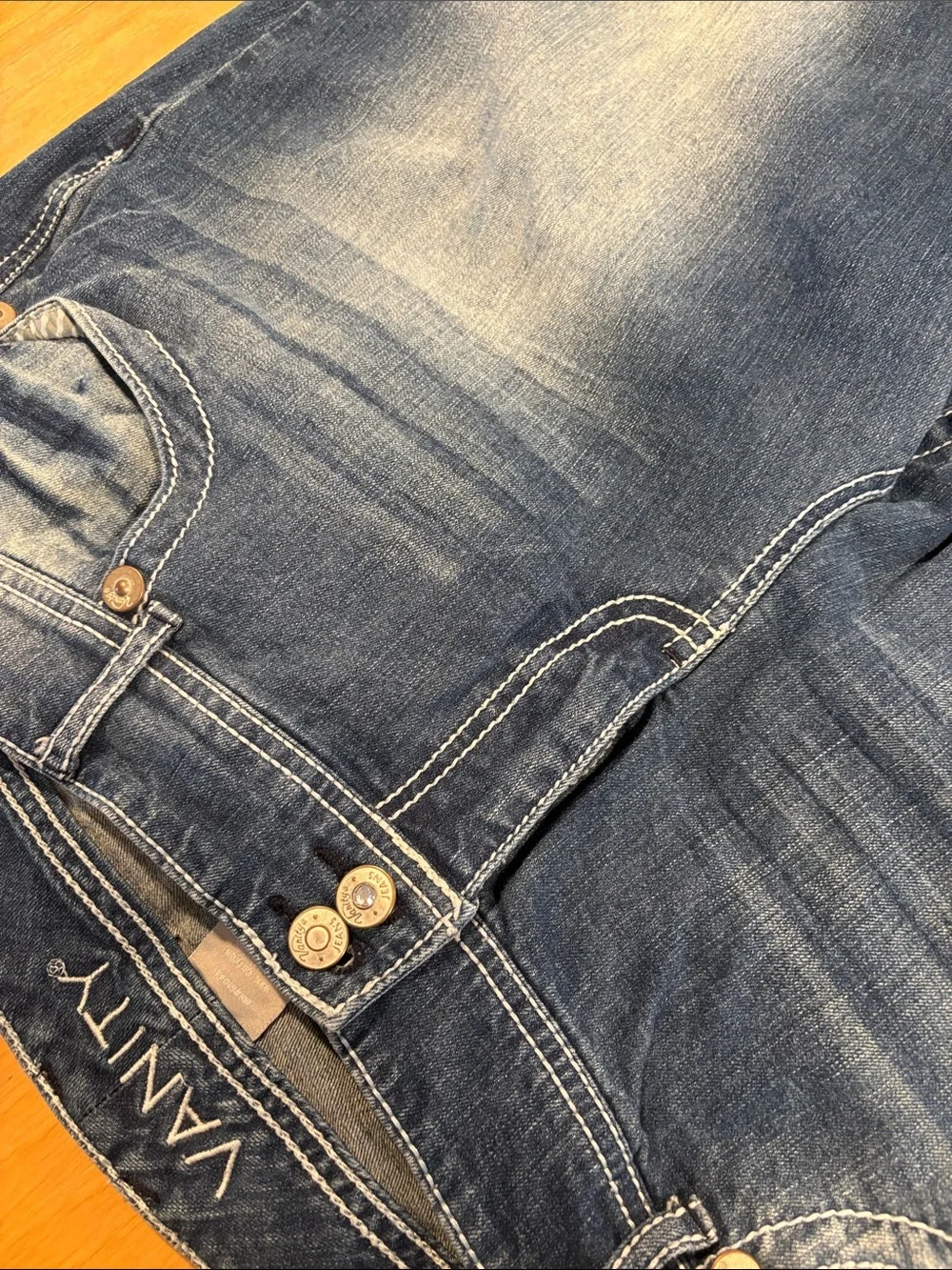 Vanity ~ Blue Washed Distressed Straight-Leg Jeans 34W 33L - Picture 2 of 5